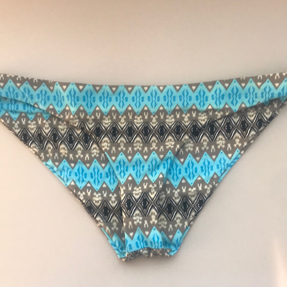 SOLD Frankie’s tribal print Bikini bottoms